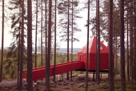 treehotel-blue-cone-exterior